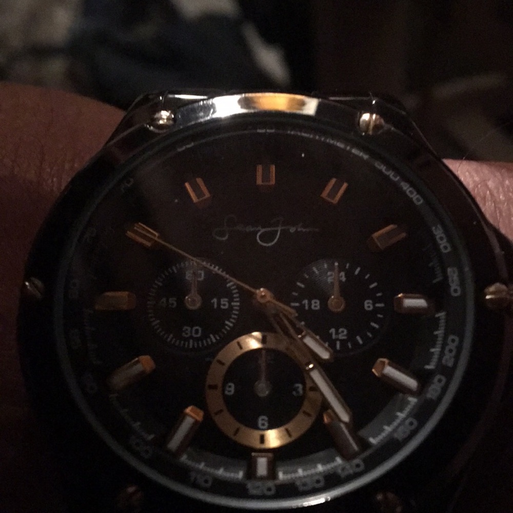 Sean John Time piece for buttons!!!
